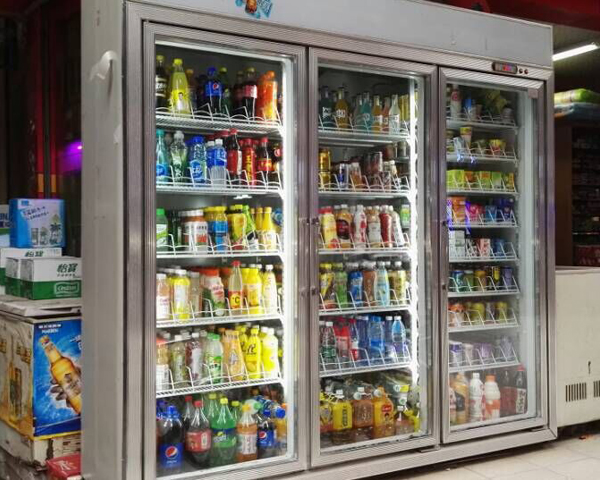 陽光超市三門飲料展示柜